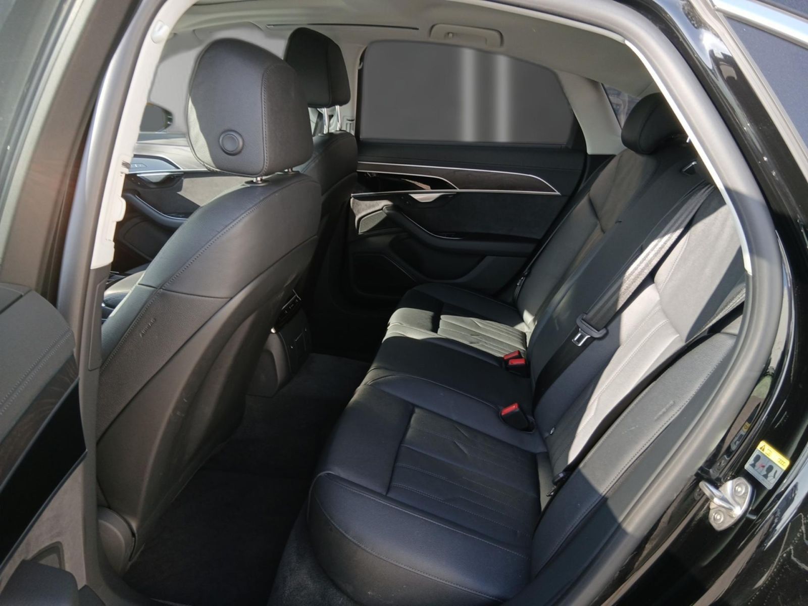 Audi A8 - Bild 11