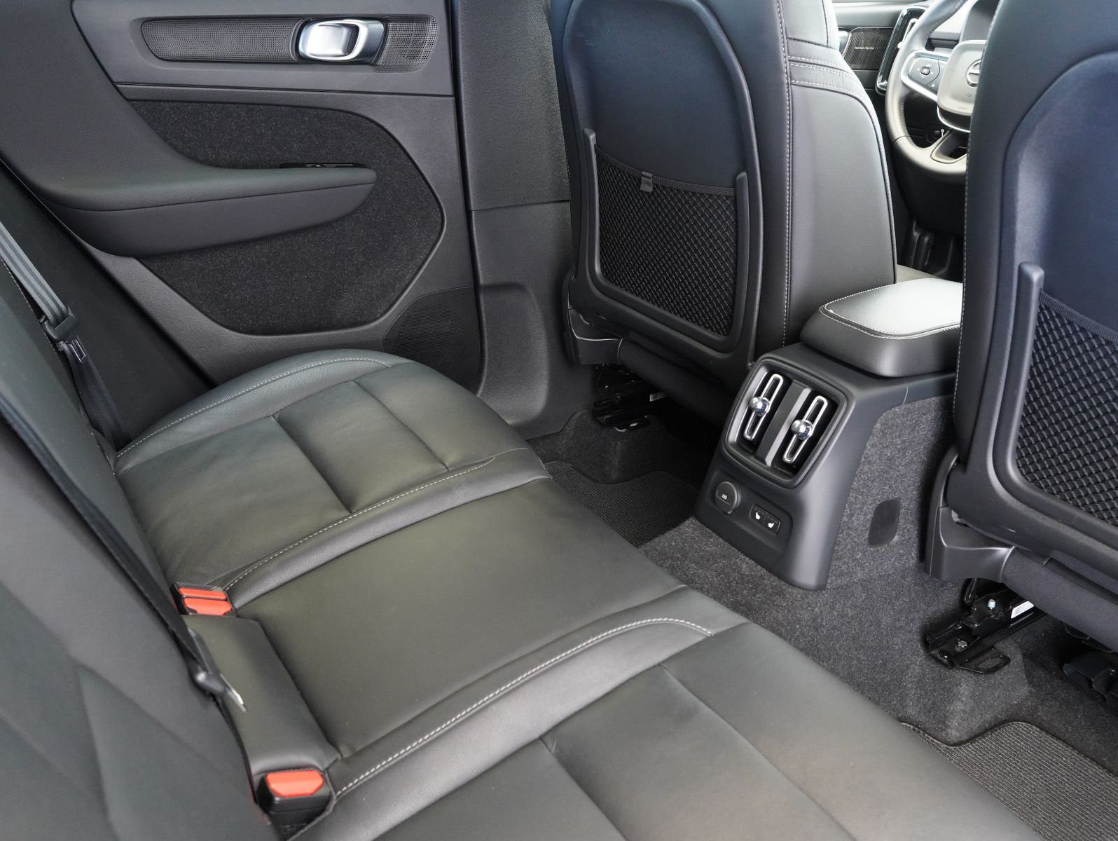 Fahrzeugabbildung Volvo XC40 T5 Recharge Inscription INTELLISAFE/AHK