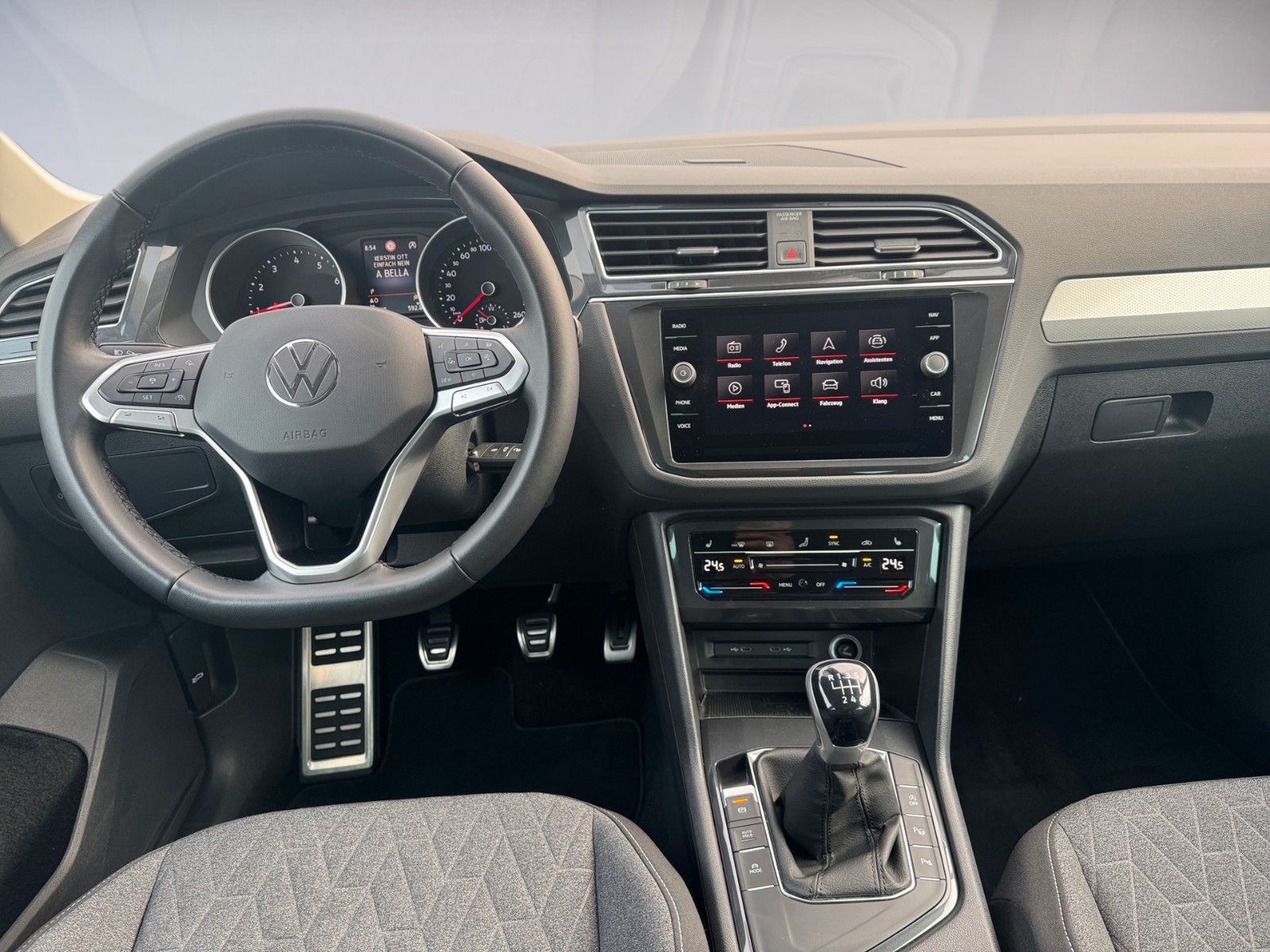 Fahrzeugabbildung Volkswagen Tiguan Life MOVE 1.5 TSI