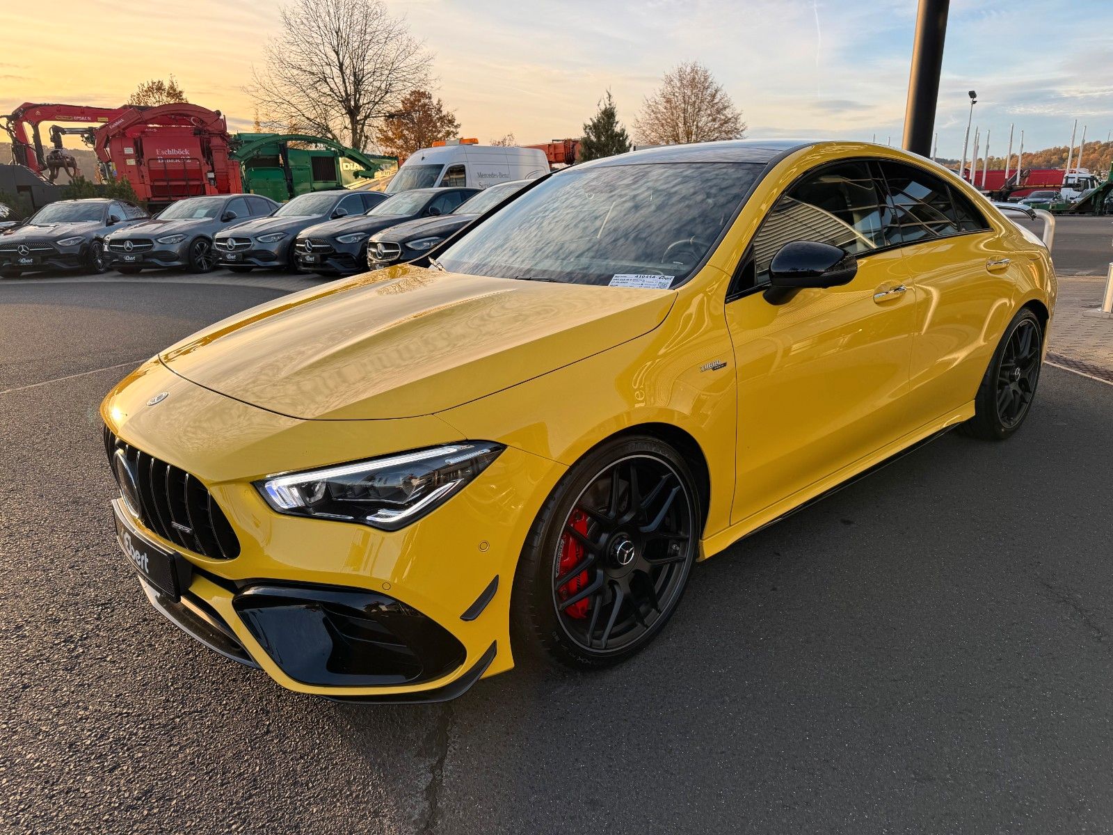 Fahrzeugabbildung Mercedes-Benz CLA 45 AMG+Aerodynamic+Pano+Burm+Multikontur+