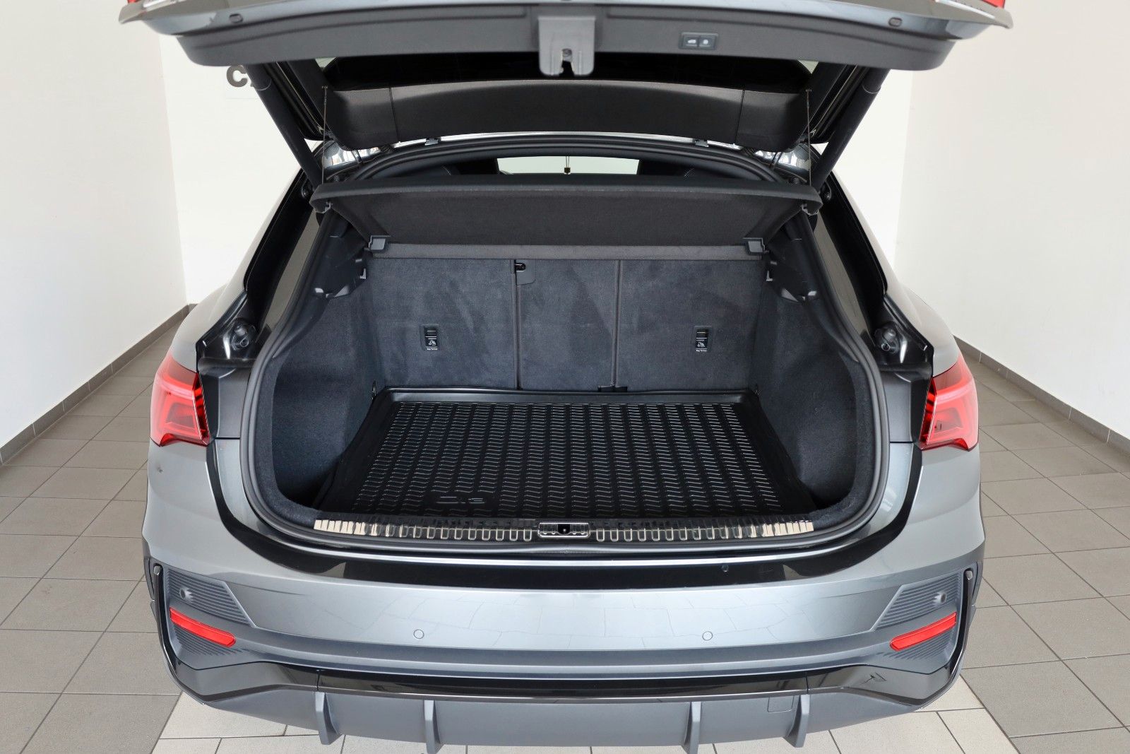 Fahrzeugabbildung Audi Q3 Sportback 35TDI quattro S line B&O,ACC,SD,360