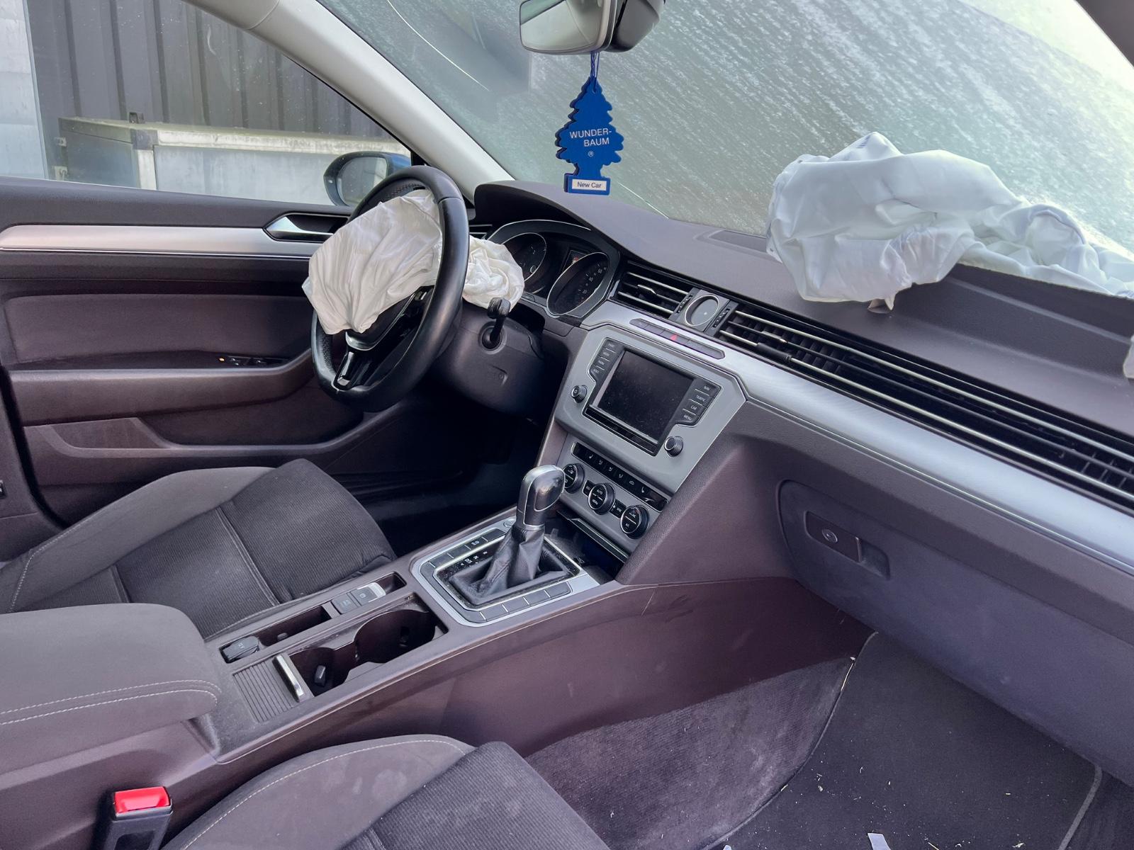 Volkswagen Passat 2014 — photo 24