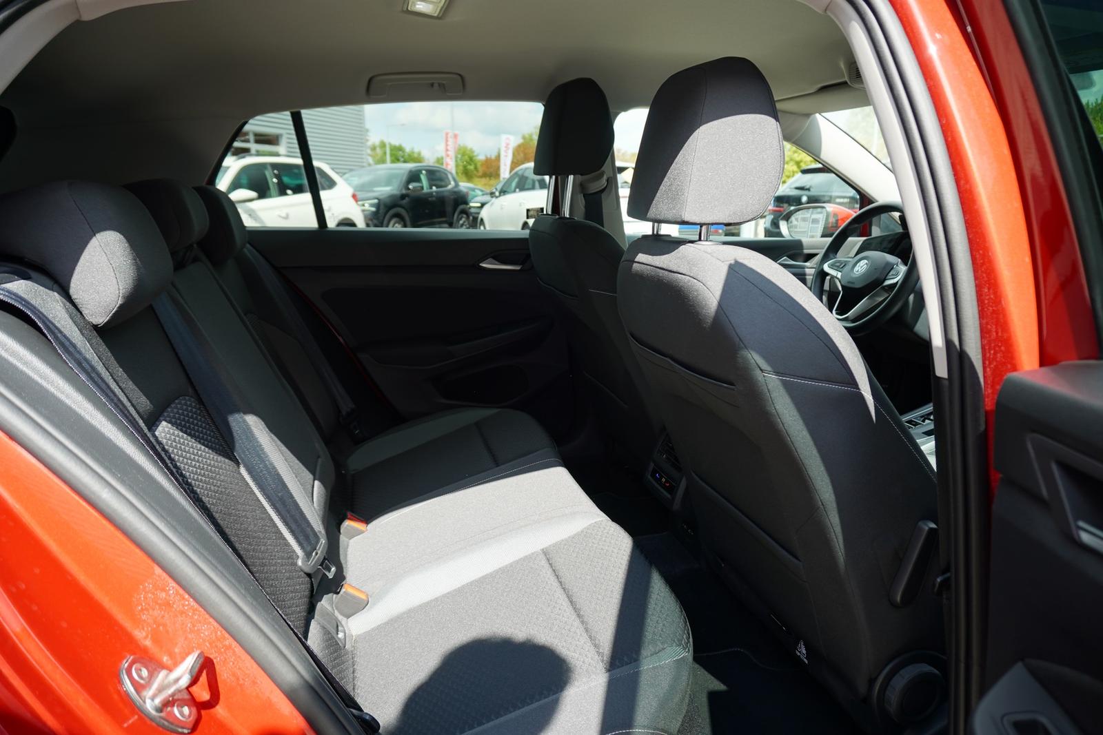 Volkswagen Golf VIII Active eTSI LED Navi AHK Touchscreen, миниатюра 23