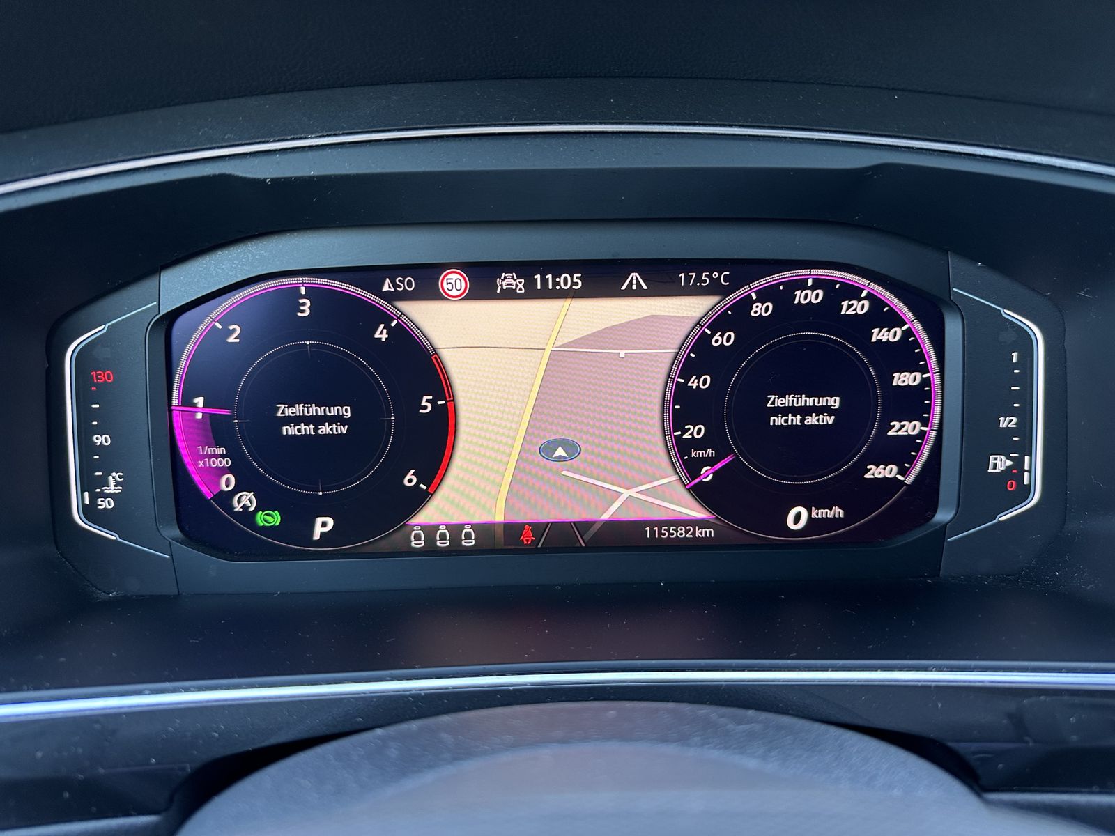 Fahrzeugabbildung Volkswagen Tiguan 4M R-Line Black NAV+IQ-LIGHT+AHK+VC+KAMER