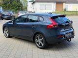 Volvo V40 2.0d MomentumStyle-Paket 8xReifen/Kamera/AHK - Volvo V40 Momentum mit Diesel-Antrieb