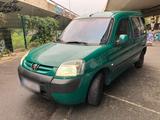 Peugeot Partner 1,4 ltr Benzin Bauj.  2005 - gebrauchte Peugeot Partner aus dem Jahr 2005