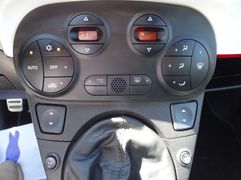 Fahrzeugabbildung Abarth 500C SCHECKHEFTGEPFLEGT Interscope