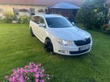 Skoda Superb 3.6 V6 DSG 4x4 Elegance Combi Elegance - Skoda Superb: 3.6