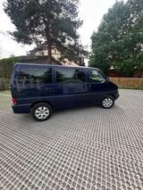 Volkswagen T4 Caravelle 2,5-l-Diesel TDI 75kW Standard