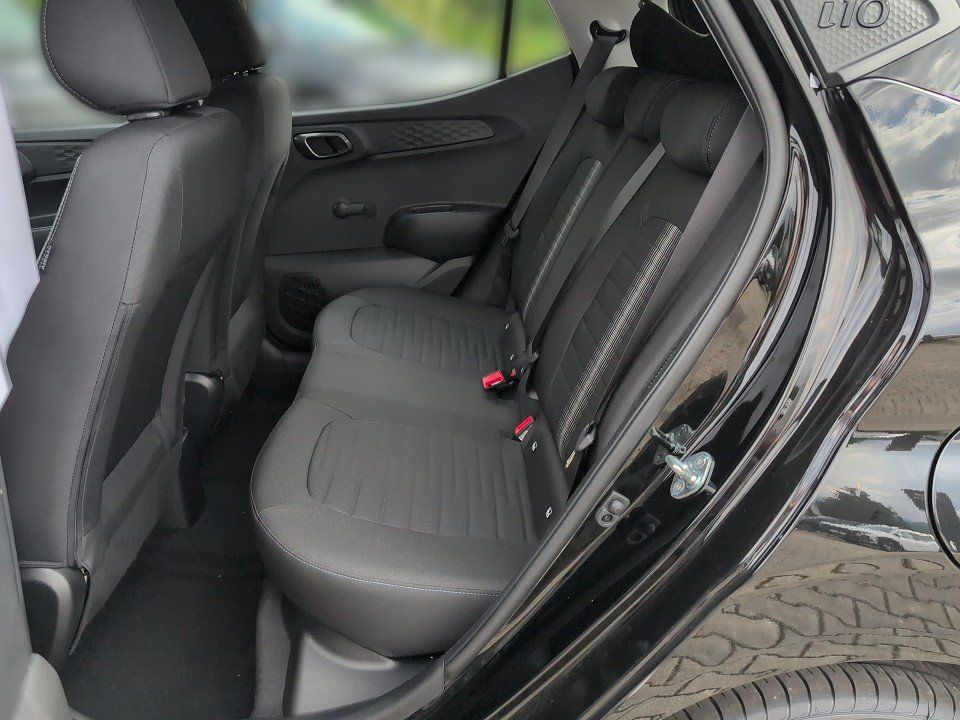 Fahrzeugabbildung Hyundai i10 1.0 (FL) TREND AUT++NAVI++KLIMA++CARPLAY++BT