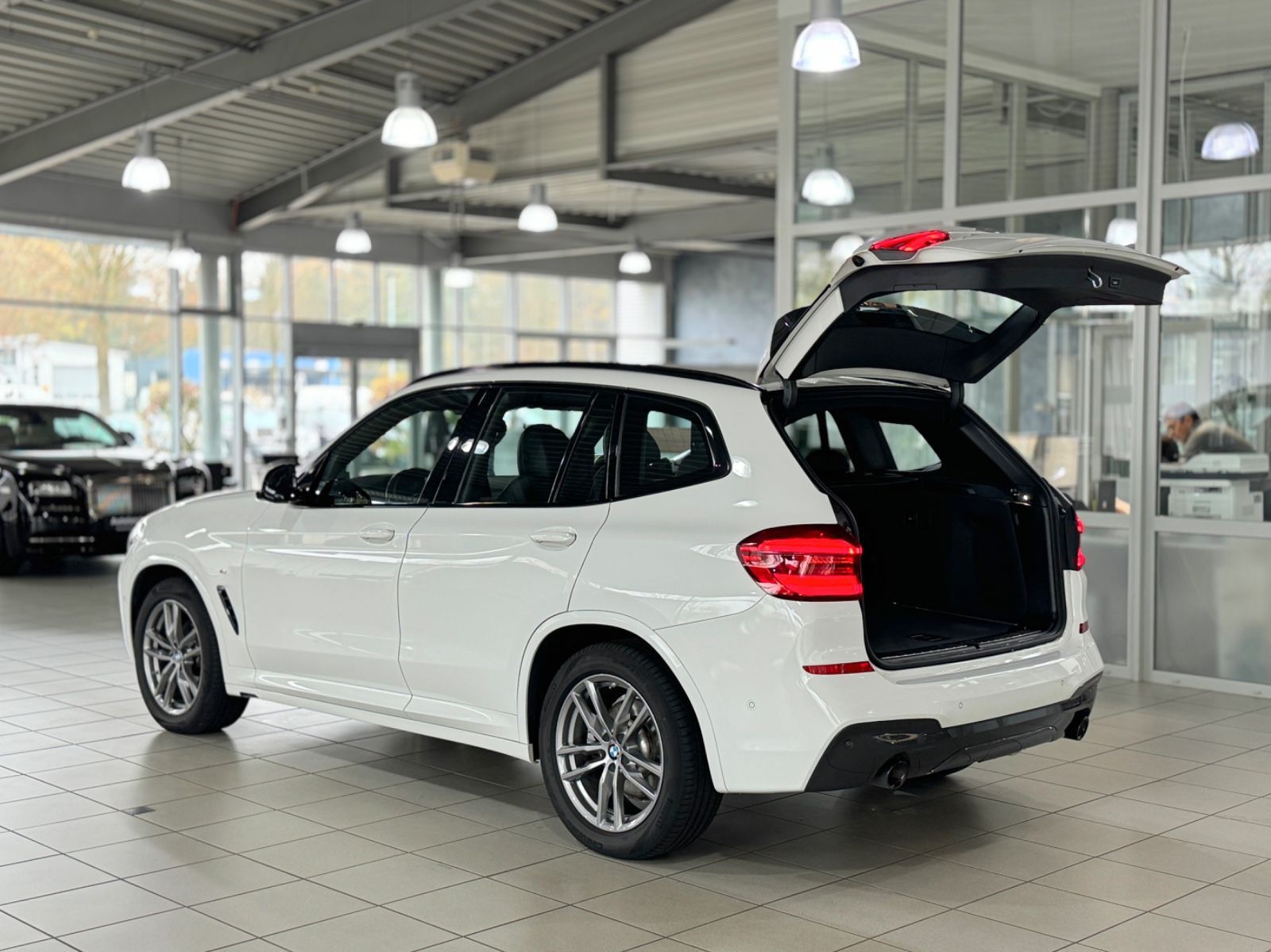 Fahrzeugabbildung BMW X3 xD20d M Sport Kamera DAB CockPitPro Alarm AHK