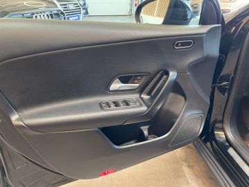 Mercedes-Benz A 180 d  *TACHODIGITAL*MBUX*NAVI*KAM*1.HAND*