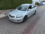 Toyota Avensis Combi Sol 2.0-l-VVT-i Sol - Toyota Avensis aus 2007: Kombi
