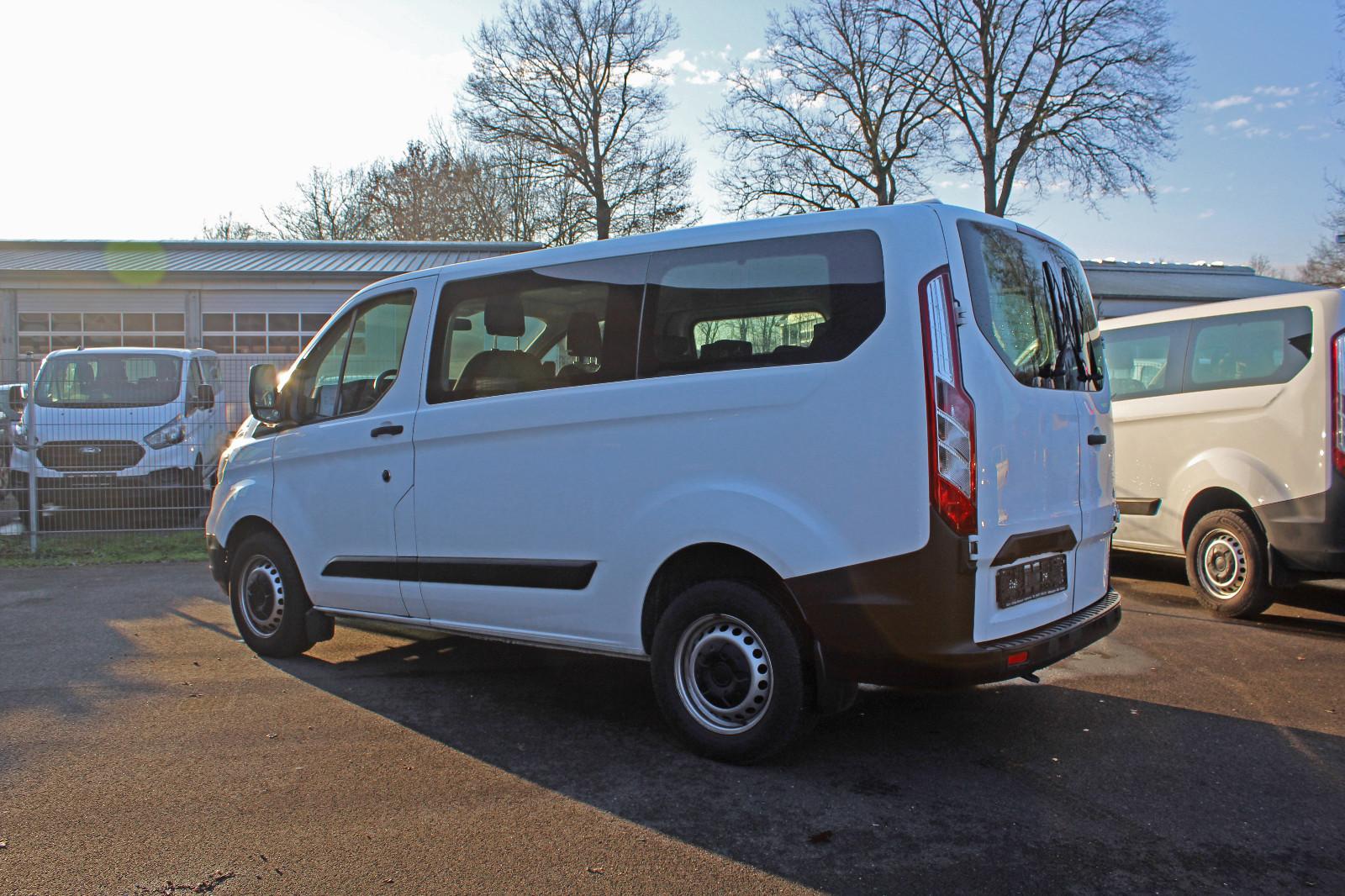 Ford Transit Custom Kombi 320 L1 (9 Sitzer)