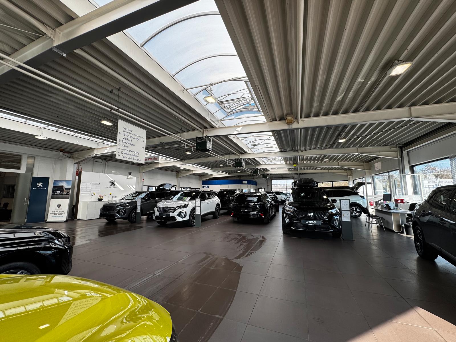 showroom-image-bottom
