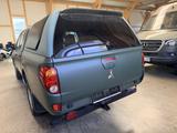 Mitsubishi L200 4x4 Doka 2.5 DI-D Work Edition 1. Hand - Mitsubishi: Allradantrieb