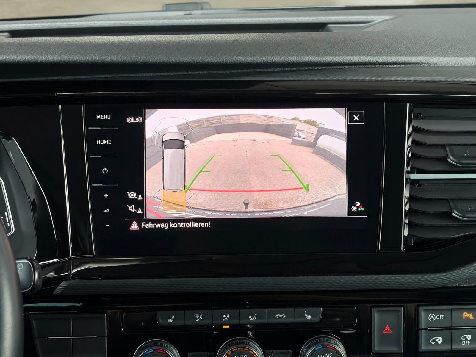 Fahrzeugabbildung Volkswagen T6.1 Multivan Highline Alcan. CAM ACC SHZ 3-Z KL