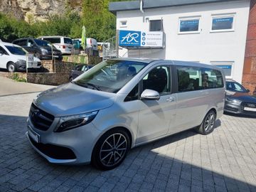 Mercedes V 220 - 4