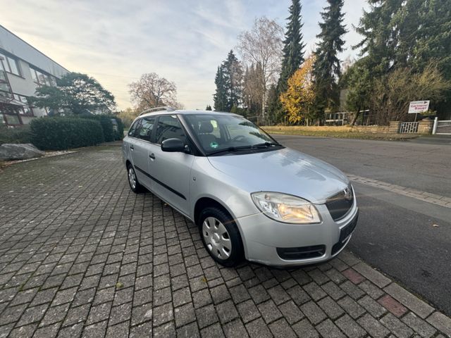 Skoda Fabia Combi 1.2l  Klima+Inspektion+Tüv  11-2026