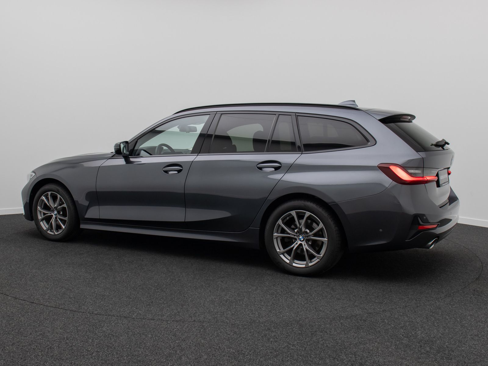Fahrzeugabbildung BMW 320d xD Sport Line Alarm AHK DAB HiFi DrivAssist