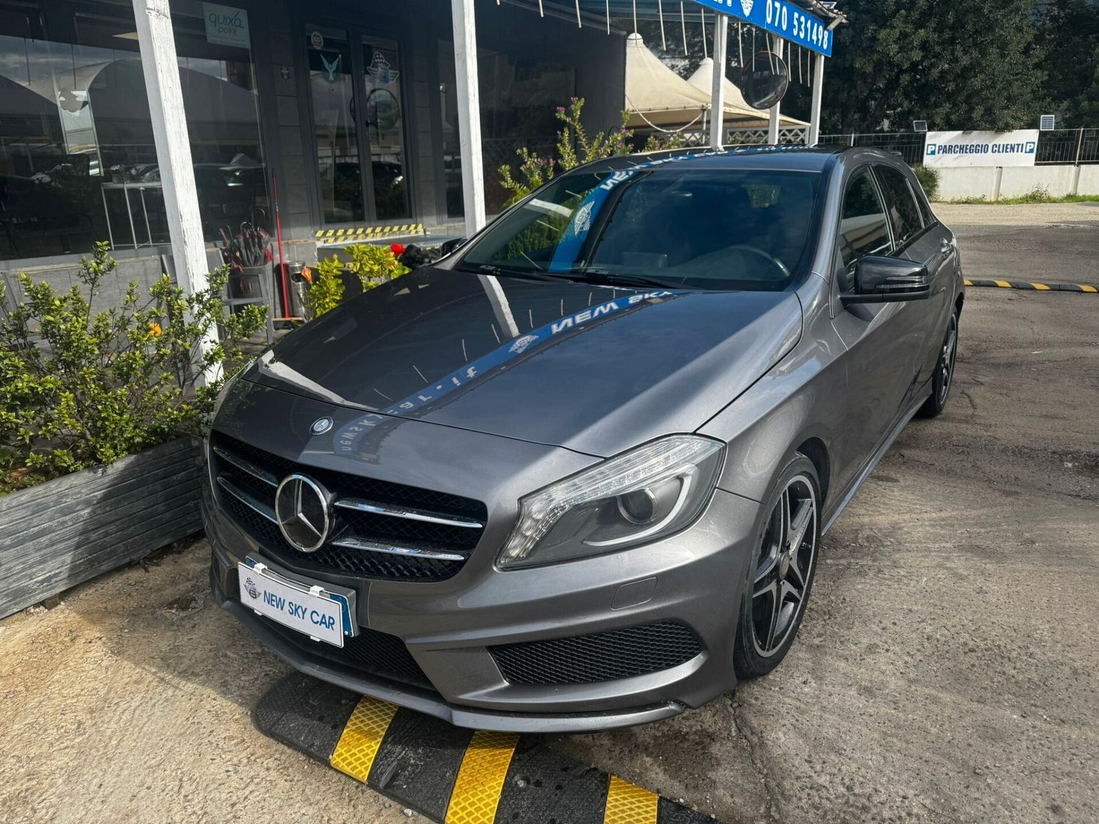 MERCEDES-BENZ A 180