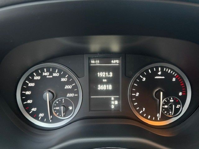 Fahrzeugabbildung Mercedes-Benz Vito Tourer 114 CDI Pro lang KAMERA NAVI 9 Sitze