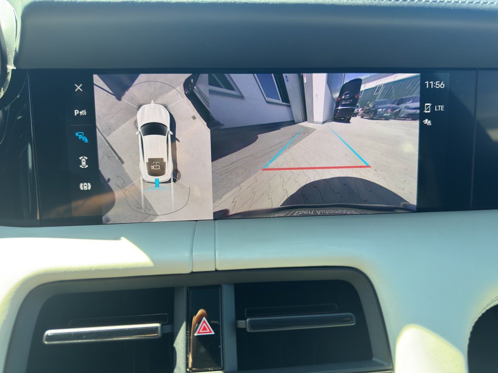 Fahrzeugabbildung Porsche Taycan Plus/SPORT-DESIGN/PASM/PANO/WÄRMEPUMPE/