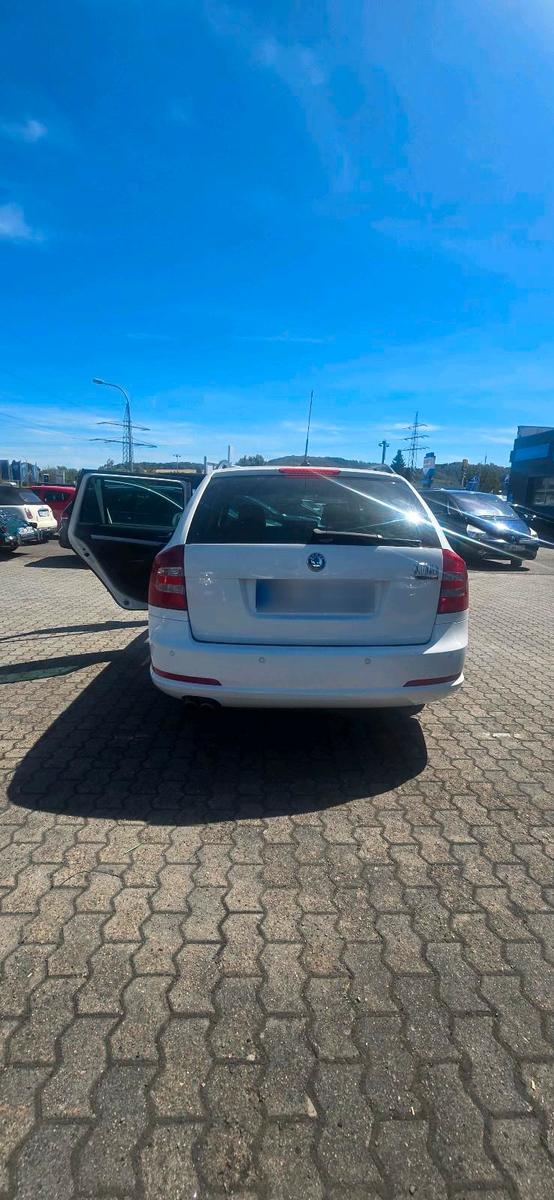 Skoda Octavia 2009 — photo 7