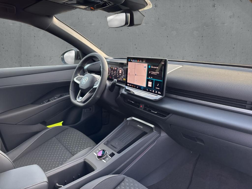 Volkswagen T-Roc 1.5 eTSI R-Line IQ.LIGHT Navi AHK ACC SHZ