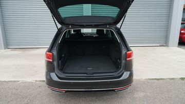 Volkswagen Passat Variant - 8