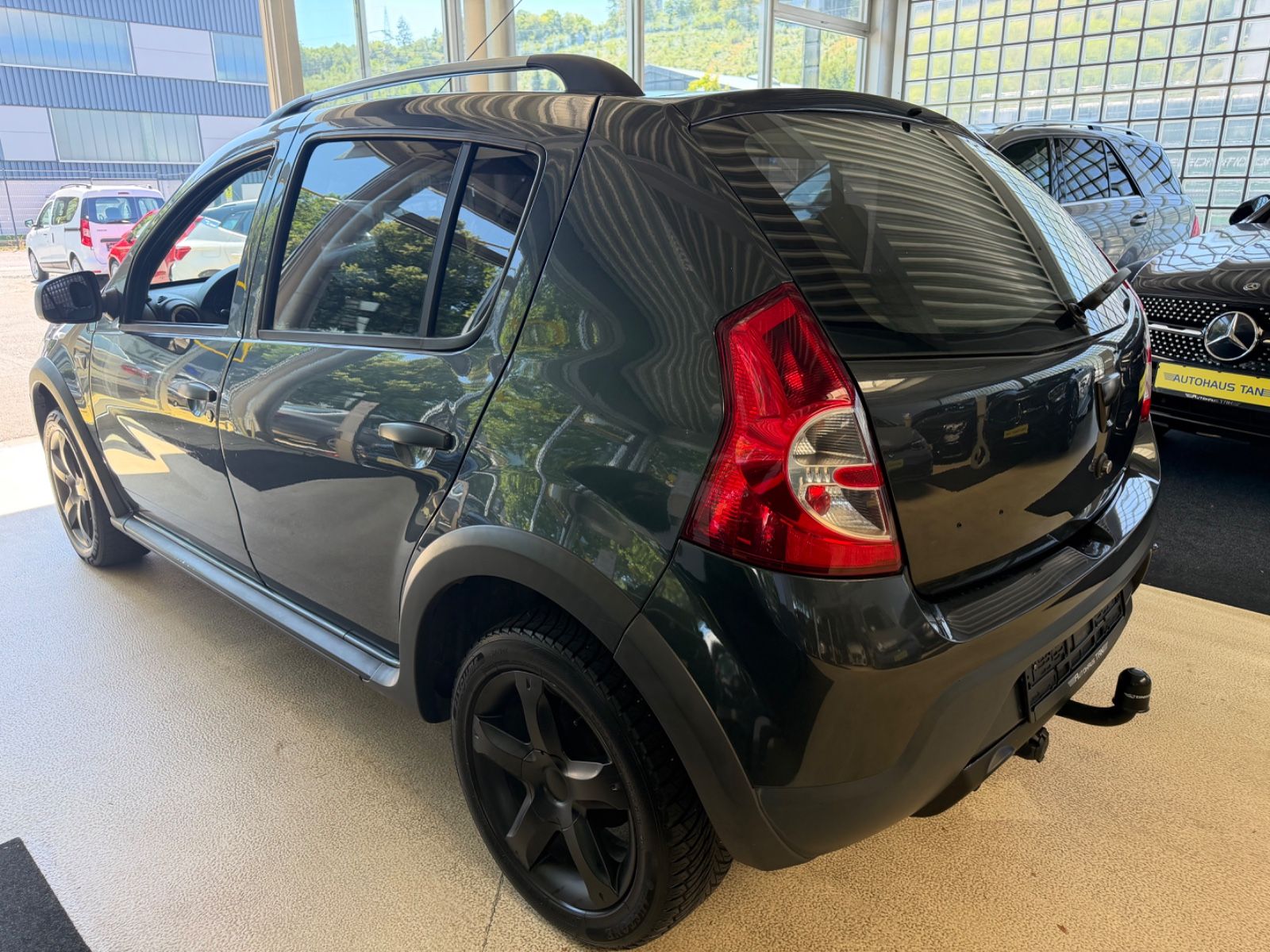 Fahrzeugabbildung Dacia Sandero Stepway
