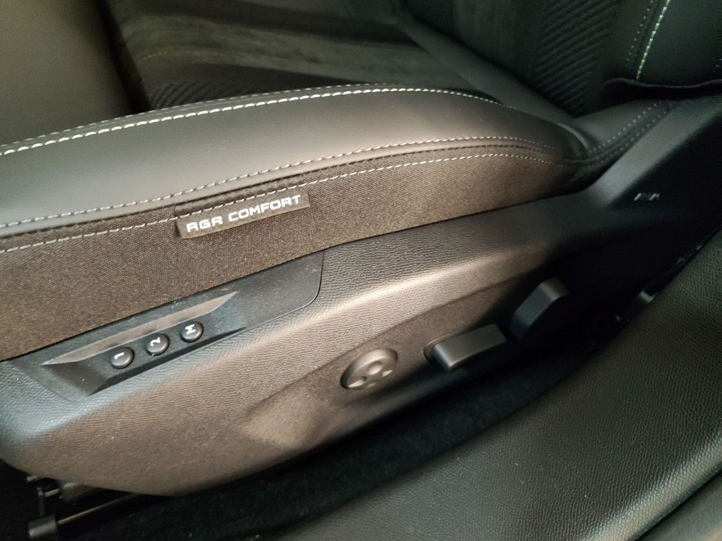 Peugeot 408 - Bild 19