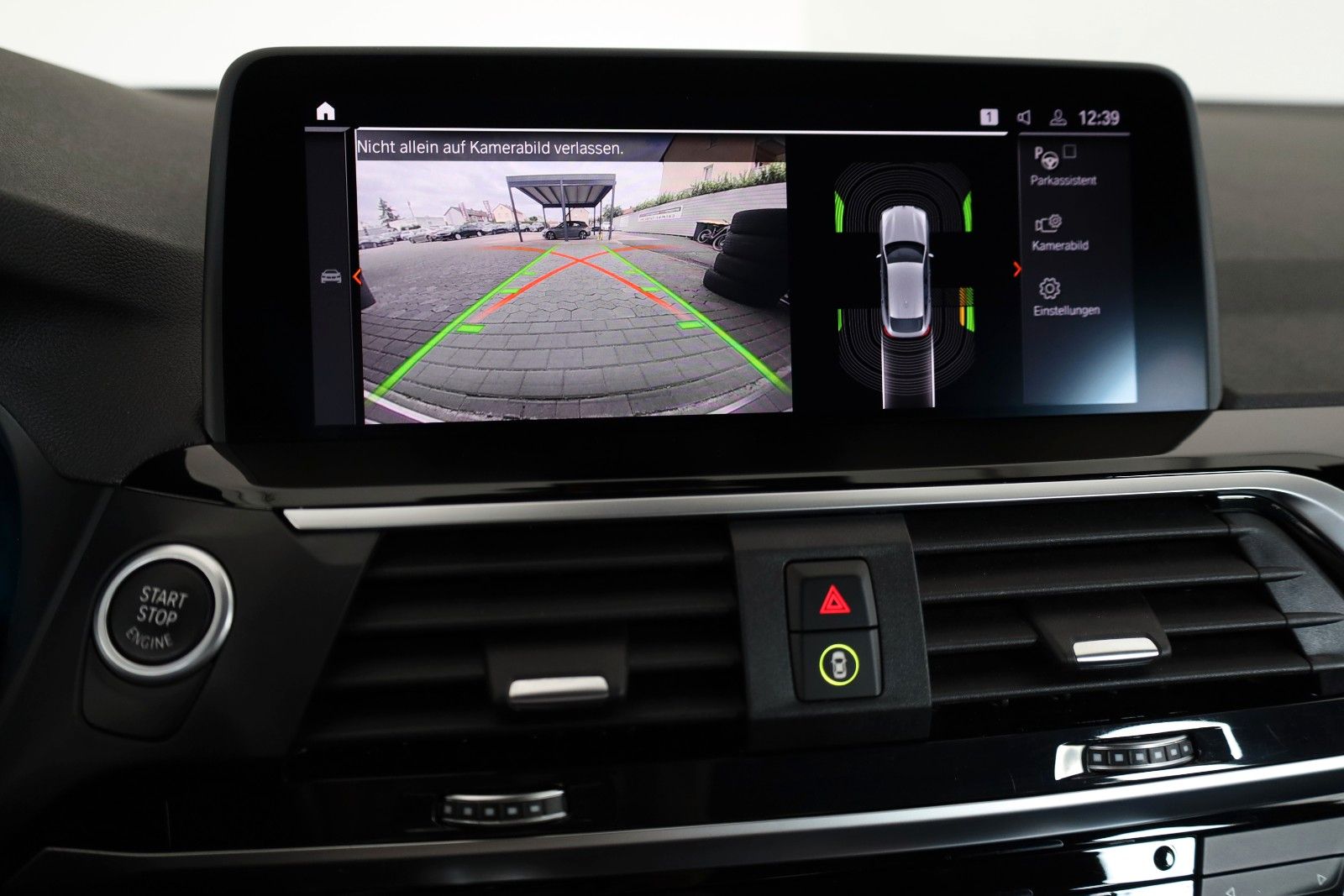 Fahrzeugabbildung BMW X4 xDrive 20 d xLine,Leder,Navi,LED,SH,Kamera