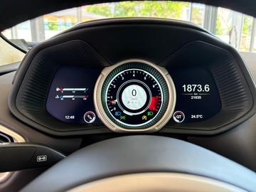 صورة مصغرة 41 لـ 2016 Aston Martin DB11
