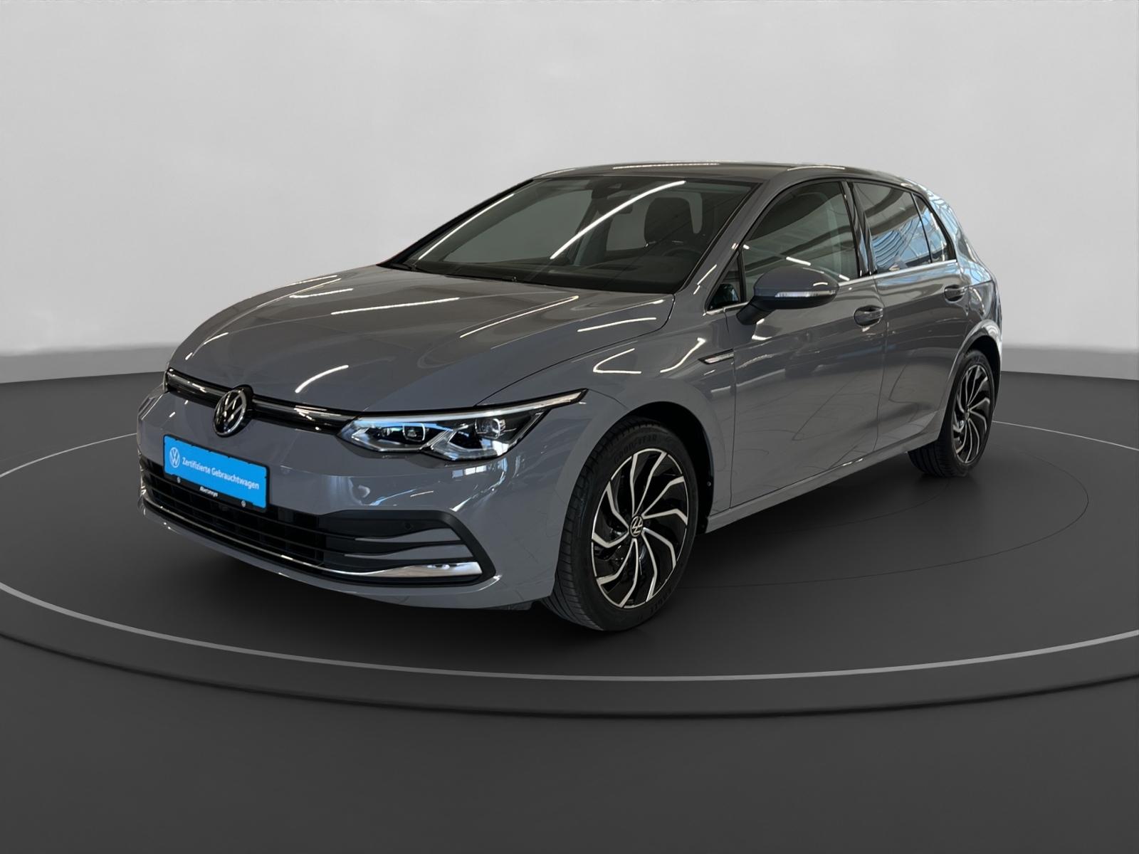 Volkswagen Golf VIII 1.5 TSI Style +HEAD-UP+NAVI+LED+LM