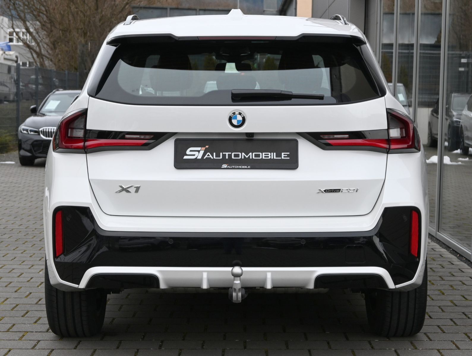 Fahrzeugabbildung BMW X1 xDrive23i M-Sport °ACC°AHK°360°MEMO°HARMAN°