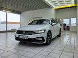Volkswagen Passat Variant Business R-Line Panorama AHK - Volkswagen Passat Variant aus 2023