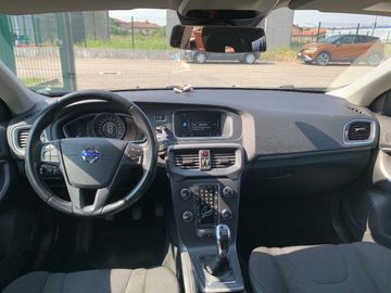 Volvo V40 Cross Country - 11