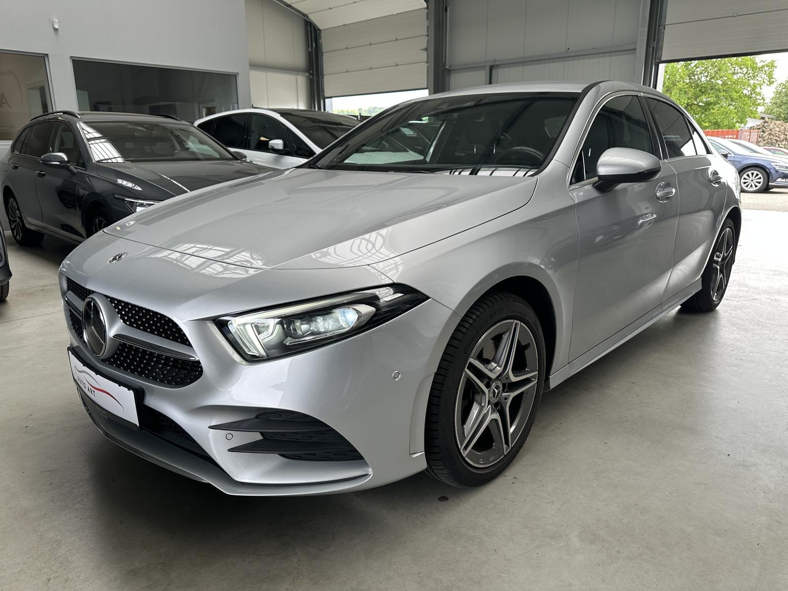 Mercedes-Benz A 250 e AMG Burmester ACC LED STHZ DAB