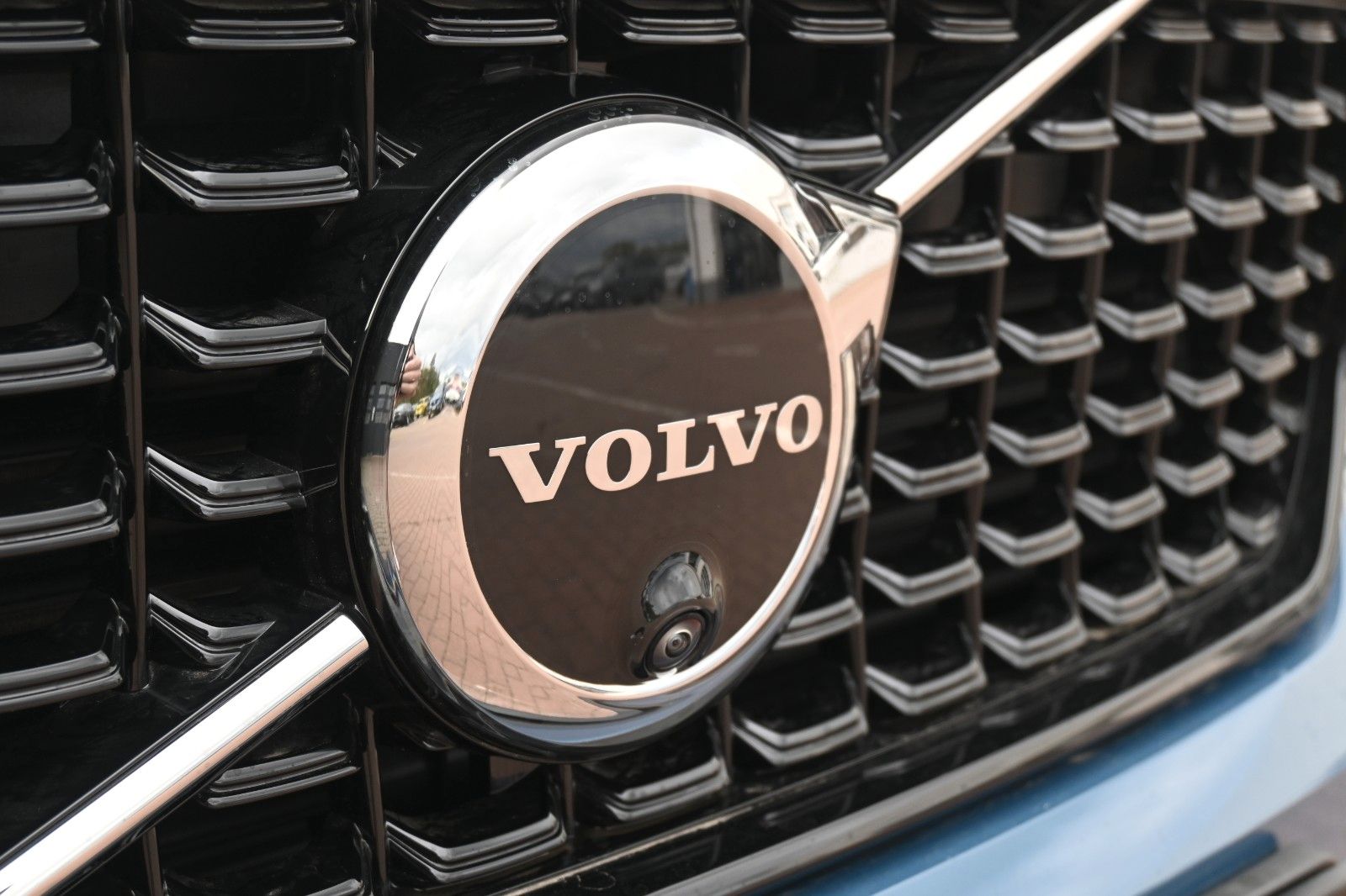 Fahrzeugabbildung Volvo XC40 B3 DSG Plus Dark*360°*ACC*AHK*Allwetter