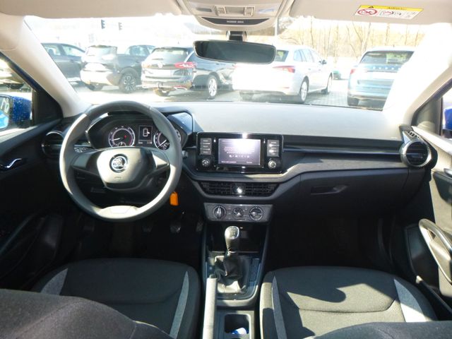 Fahrzeugabbildung Skoda Fabia 1.0l MPI Lim >LED-Licht/Sitzheiz<