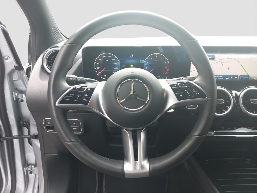 Fahrzeugabbildung Mercedes-Benz B 180 Navi*PDC*el.Heck*LED*SpurH*Virtual*SHZ*LM