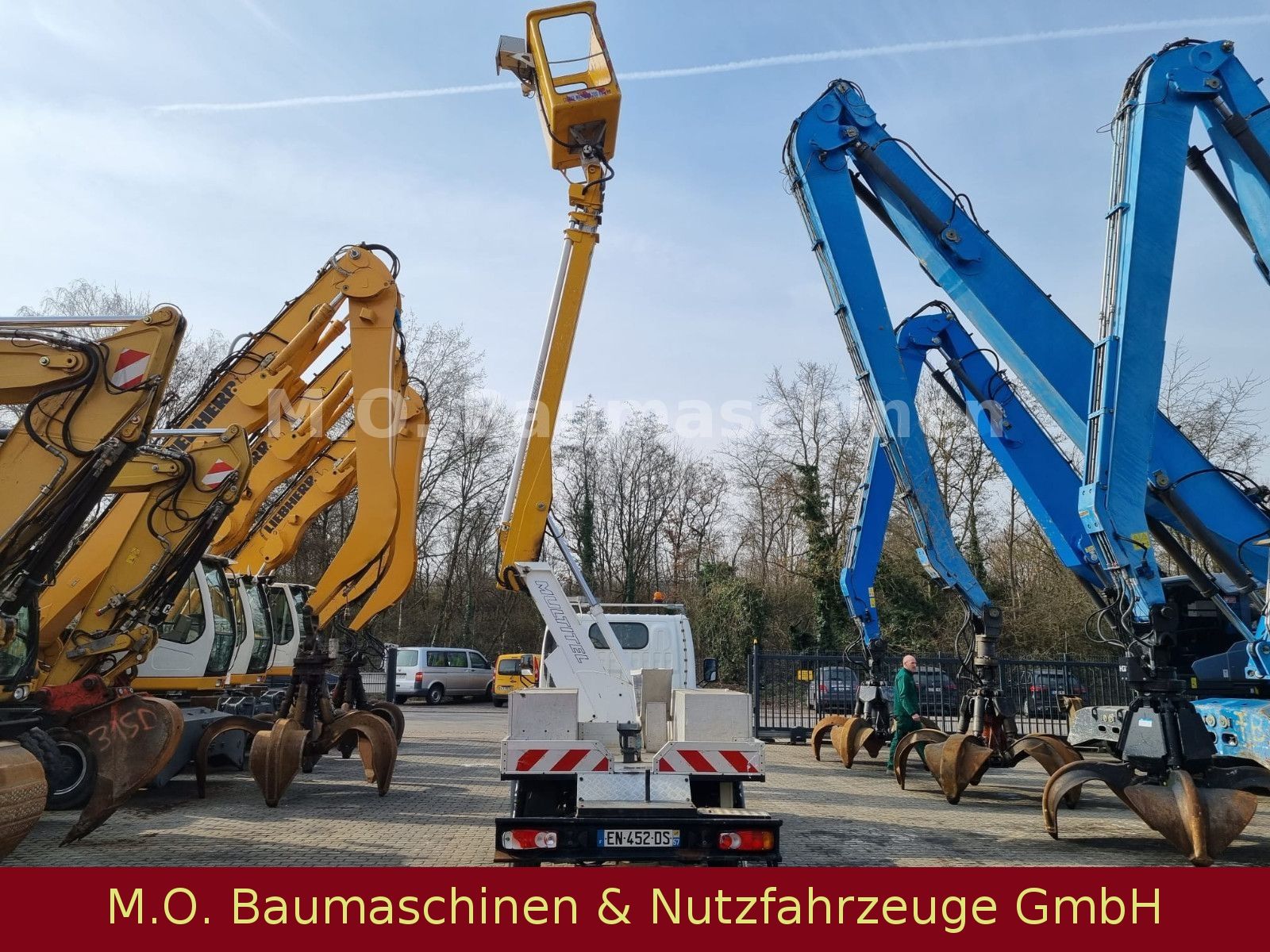 Fahrzeugabbildung Nissan Cabstar 32.10 Multititel 145 Alu/  14,5 m /