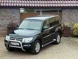 Mitsubishi Pajero 3.2 DI-D SUV-Star (5-trg.) *1.Hand//Sitze - Mitsubishi: Tr