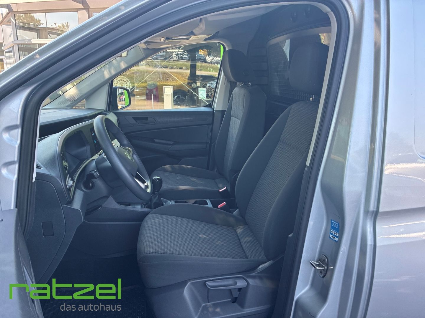 Fahrzeugabbildung Volkswagen Caddy Cargo Kasten 4MOTION AHK Navi WLAN