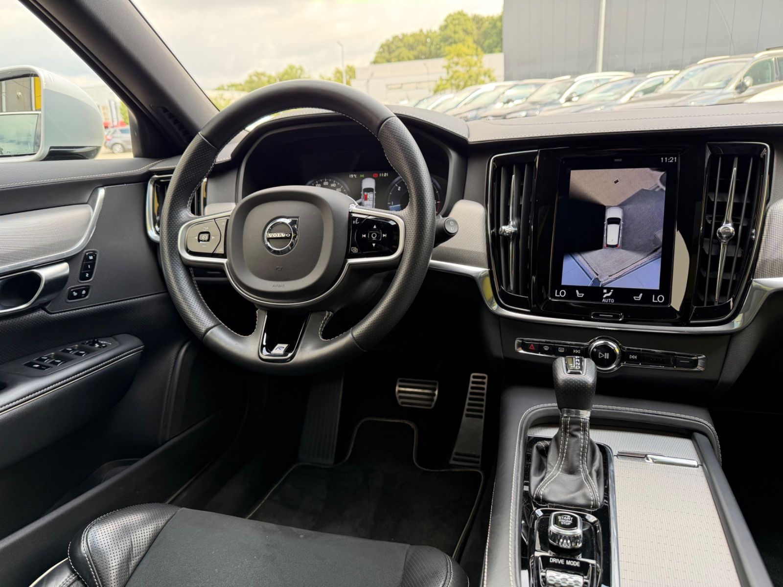 Volvo V90 Kombi R Design AWD/ALLRAD/SPORTPAK*/PANO/KAM foto 18
