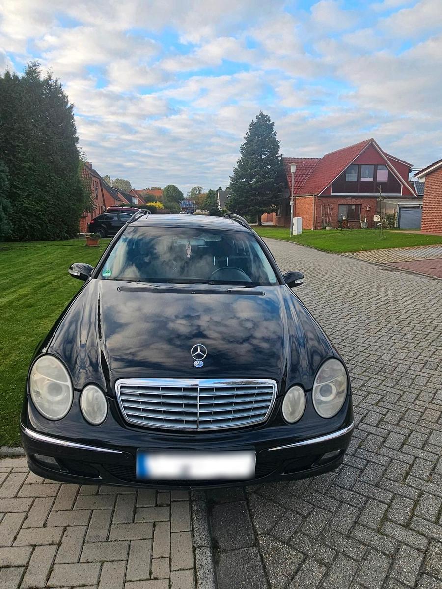 Mercedes-Benz E 220