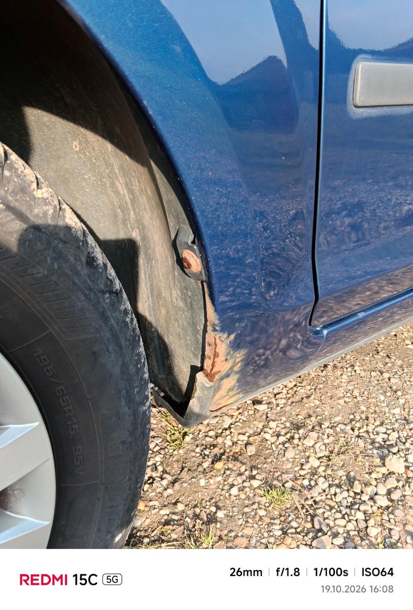 Ford Focus 2006 — photo 10