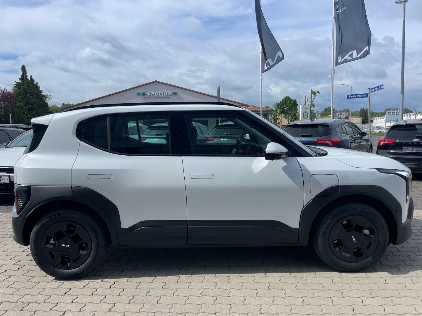 Fahrzeugabbildung Kia EV2 108 kW Earth 360 Kamera totWinkAss LED DAB