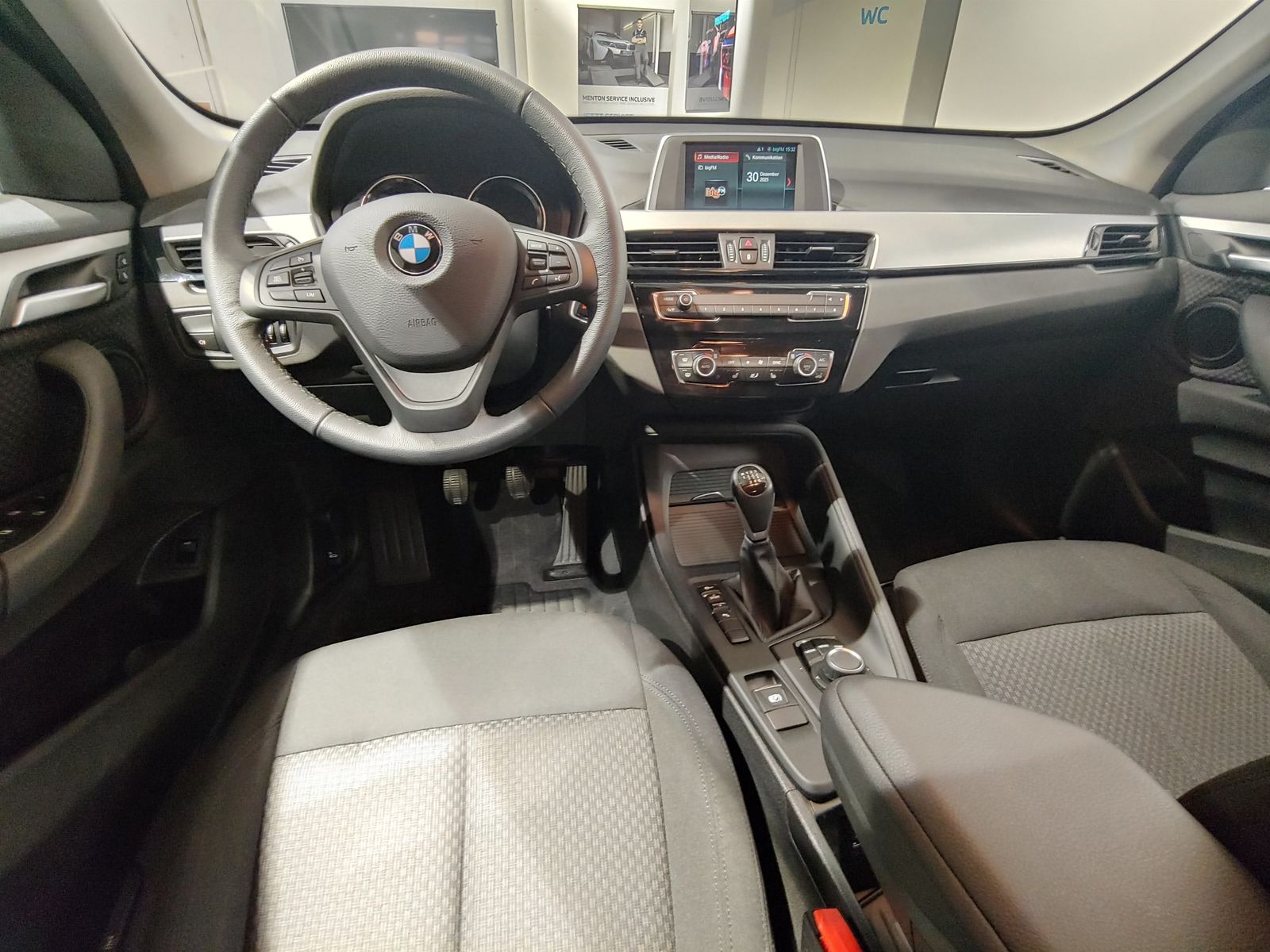 BMW X1 sDrive18i Parkassistent/PDC/Shz/Tempomat foto 7